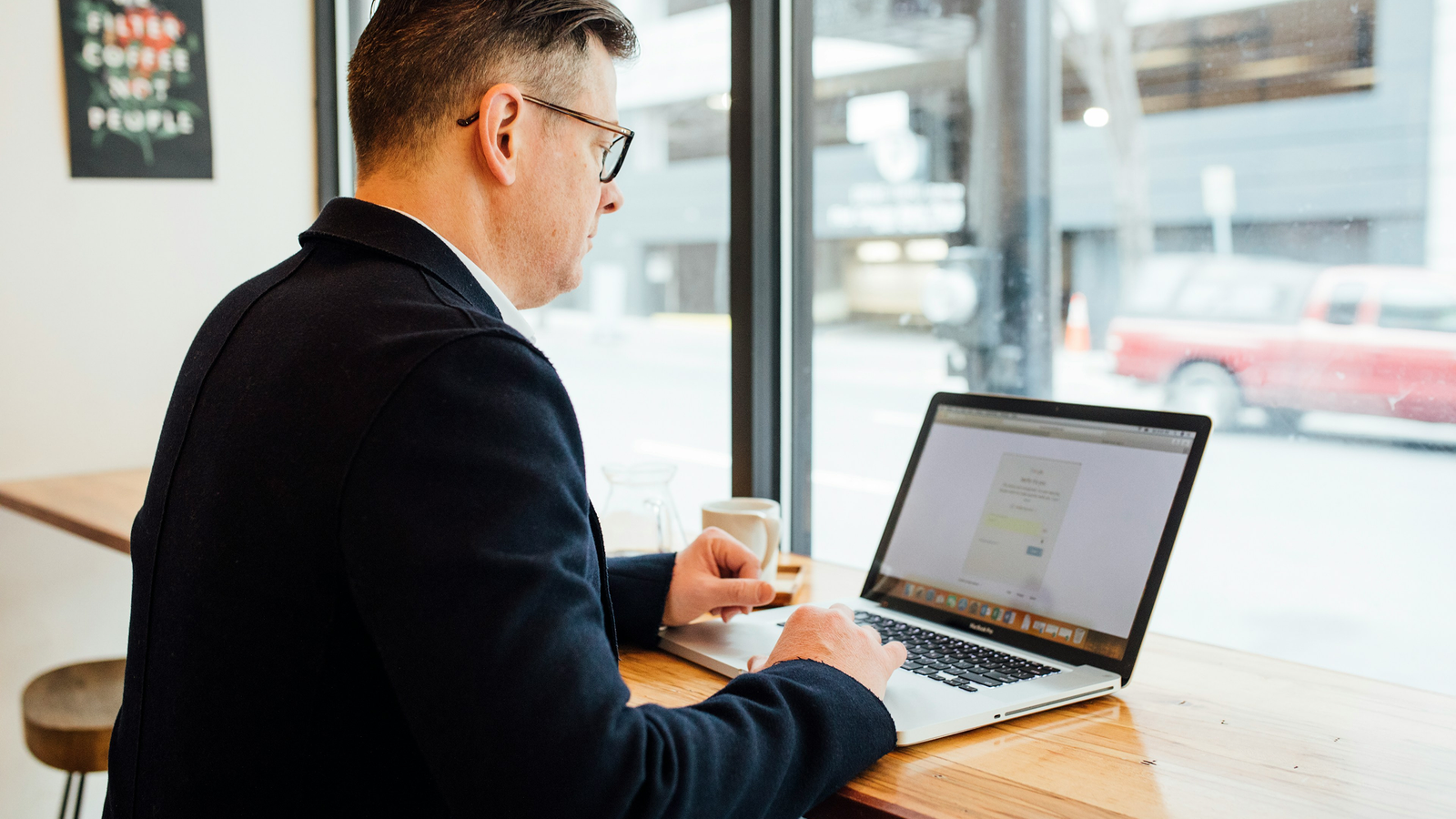 Flat Fee vs. Full Commission: Calculating Your Net Proceeds